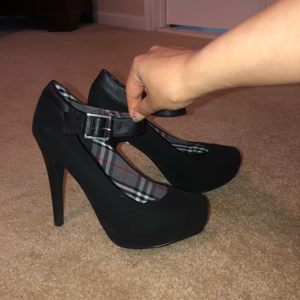 Brand new suede heels